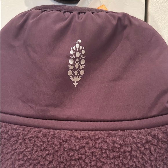 NWOT Free People Movement Hit the Slopes Plum Fleece Jacket - Picture 5 of 6